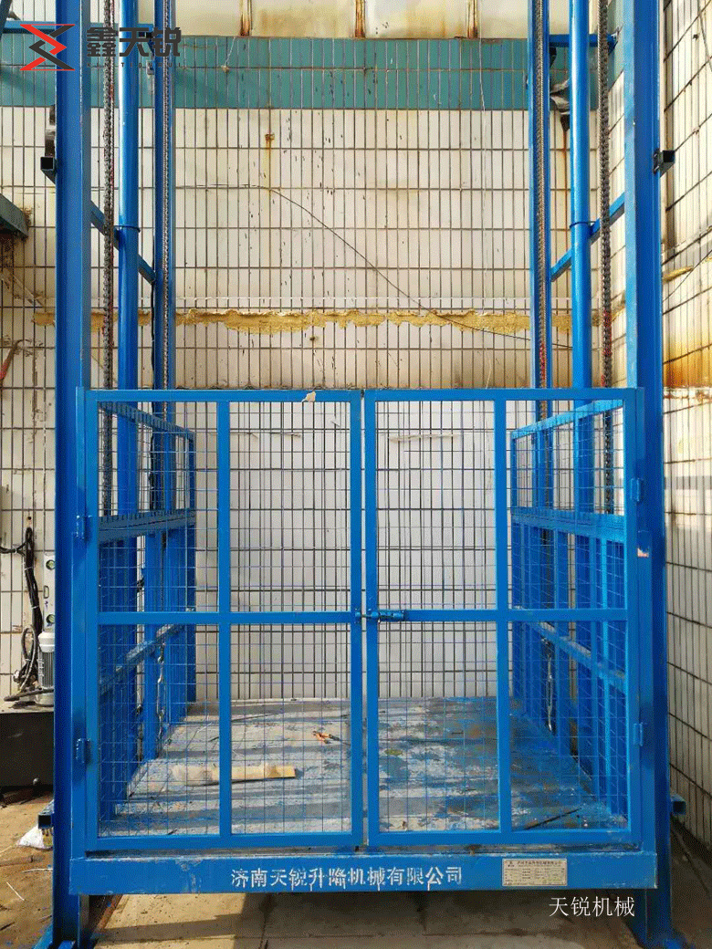 泉州室外贴墙导轨式升降机