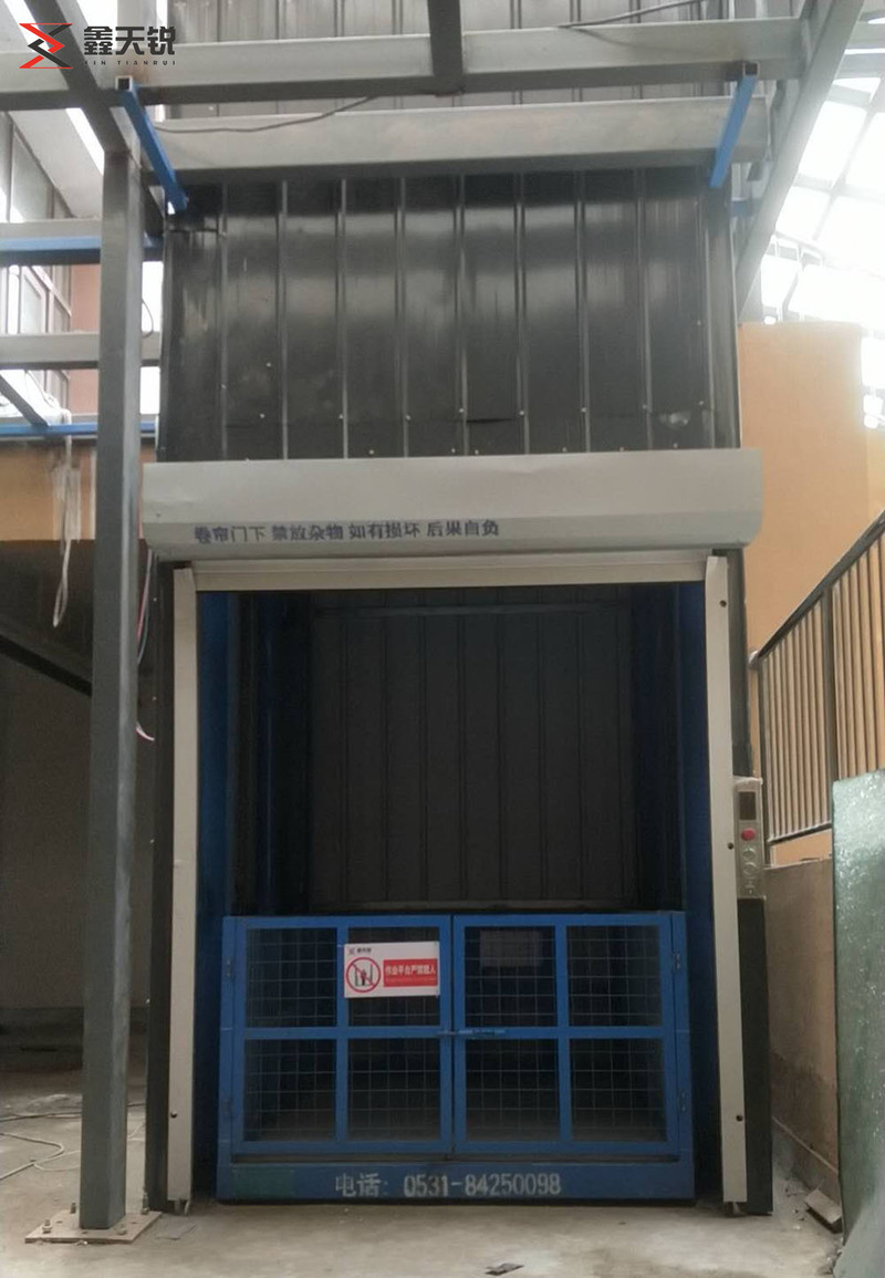 泉州双轨双缸液压货梯
